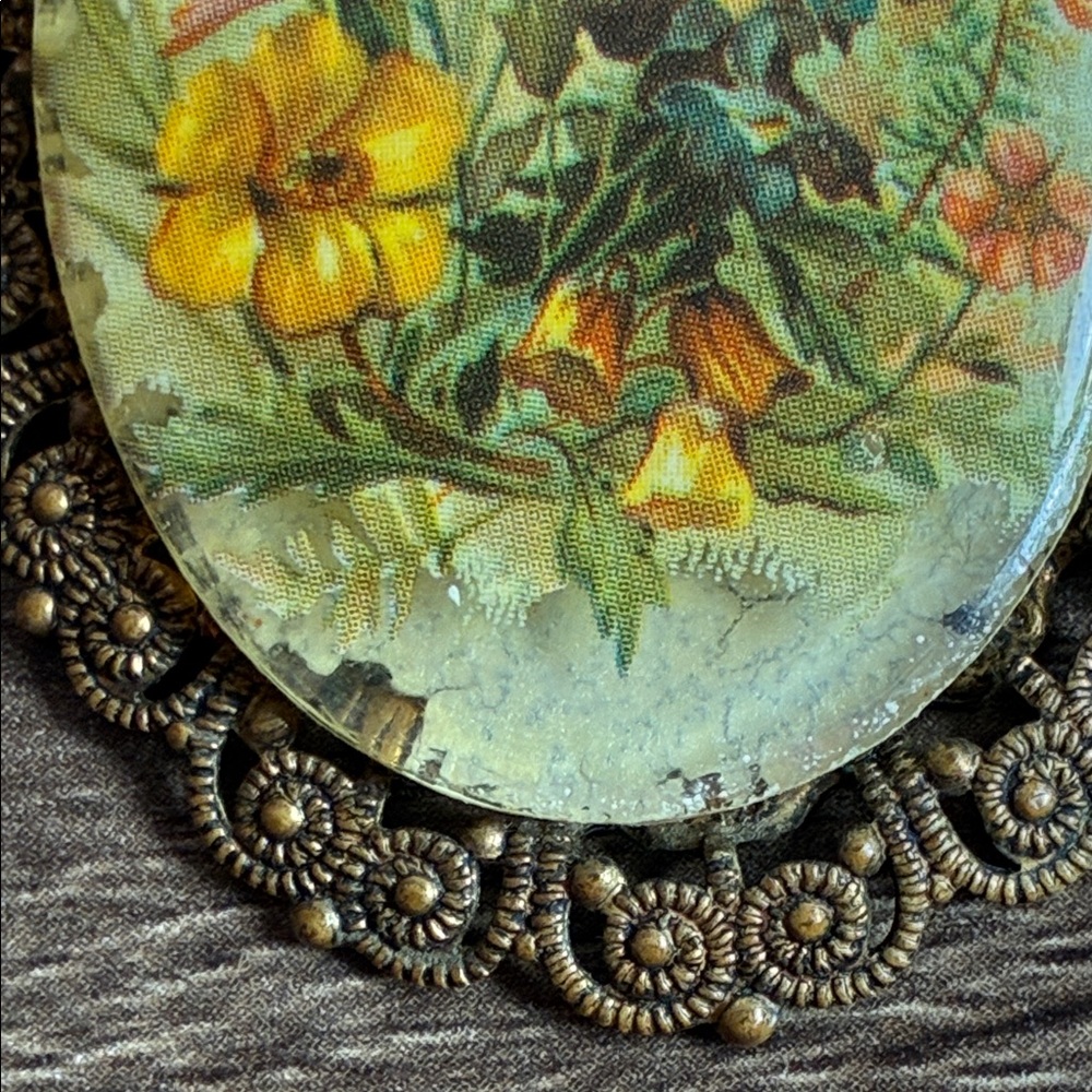 Vintage Floral Cameo Pendant - Picture 2 of 7